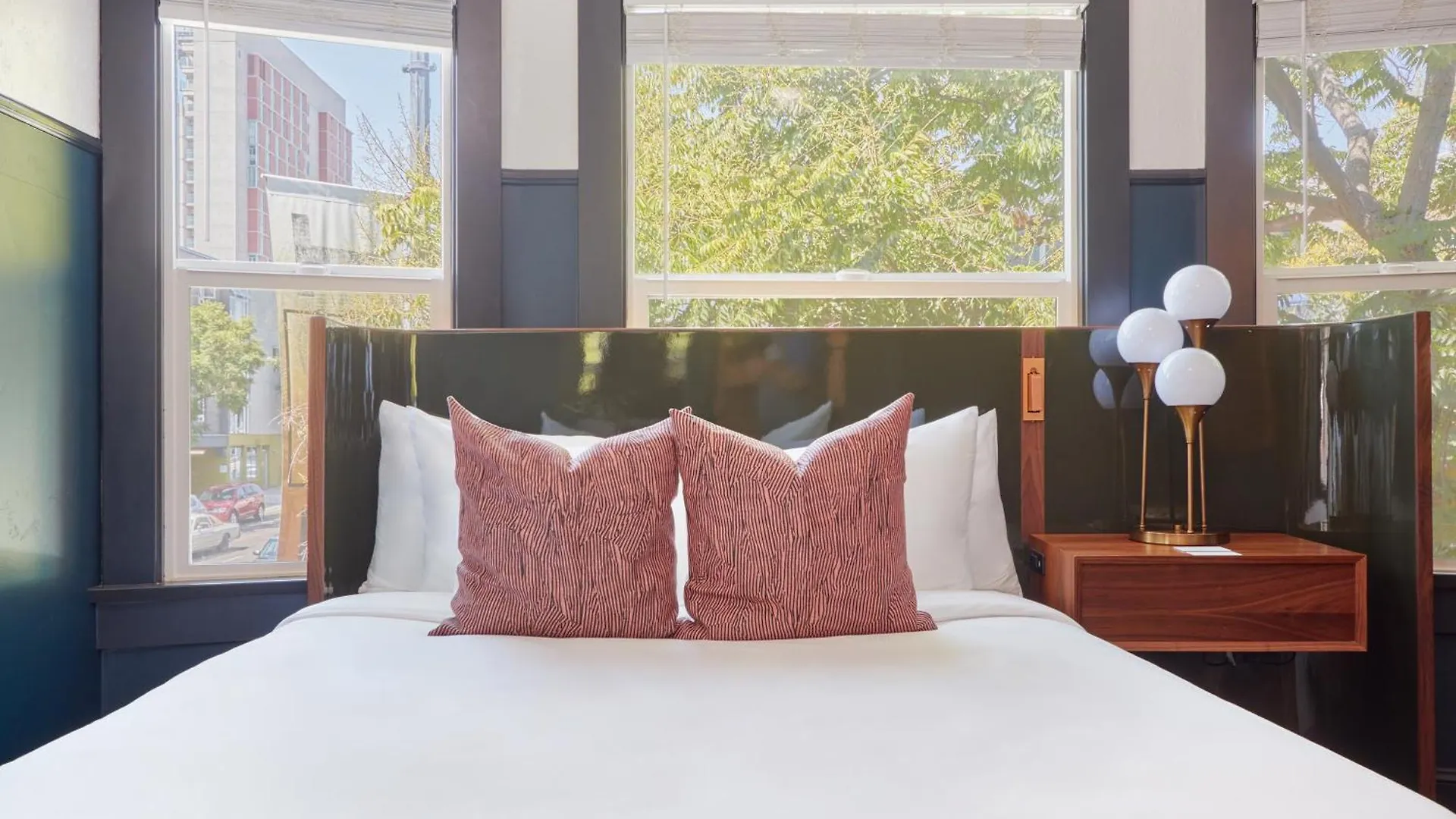 ホテル The Davis Downtown 3*