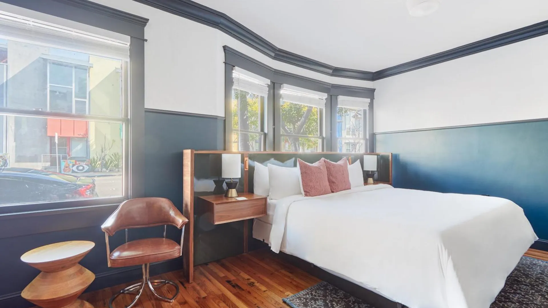 ホテル The Davis Downtown 3*