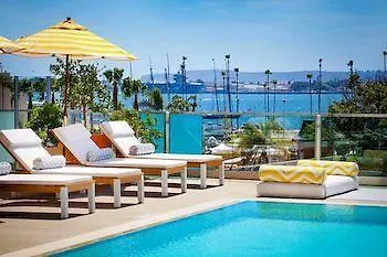 Corporate Suites In Downtown 2*