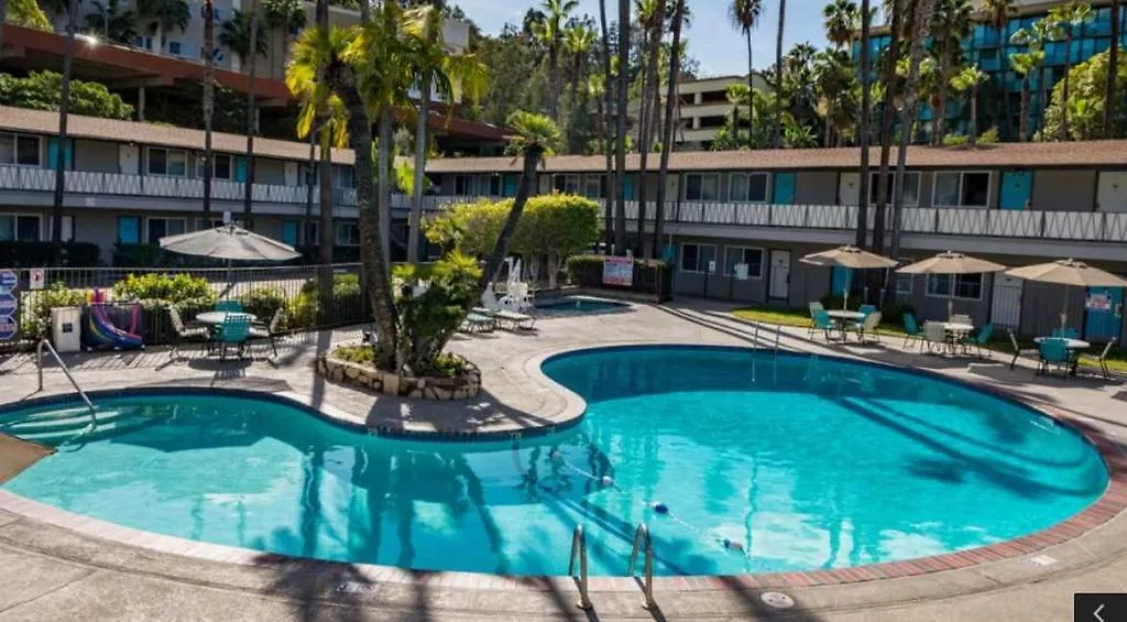 Kings Hotel 3*
