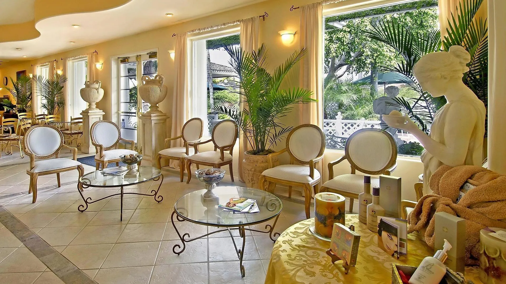 Town And Country 4*