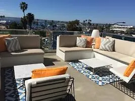 Pelican Furnished Downtown