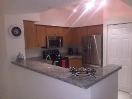 Otel Pelican Furnished Downtown