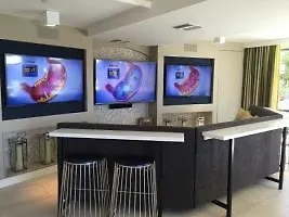Otel Pelican Furnished Downtown 5*