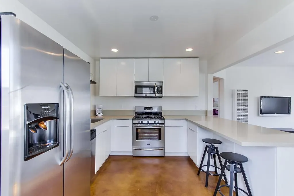 Holiday home Contemporary Sunset Cliffs Beach *