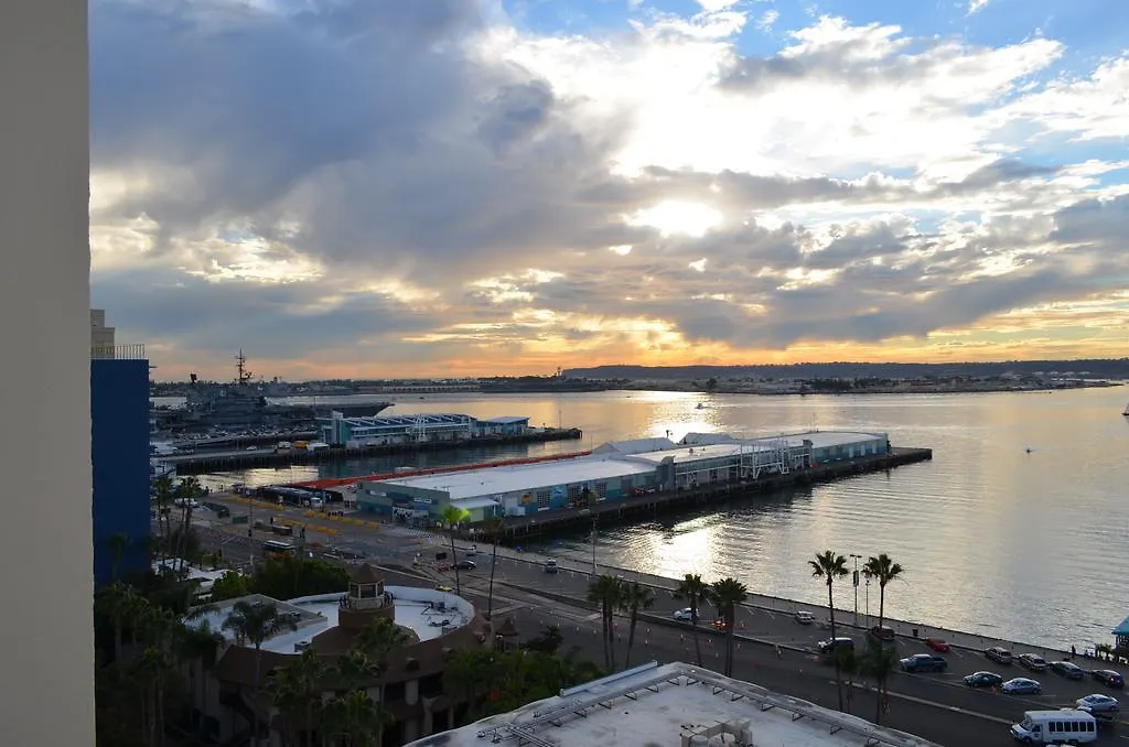 Wyndham Bayside