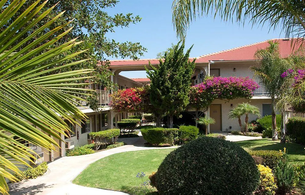 California Hotell 2*