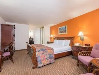 Days Harbor View Hotel