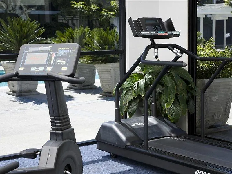 מלון Four Points By Sheraton 3*
