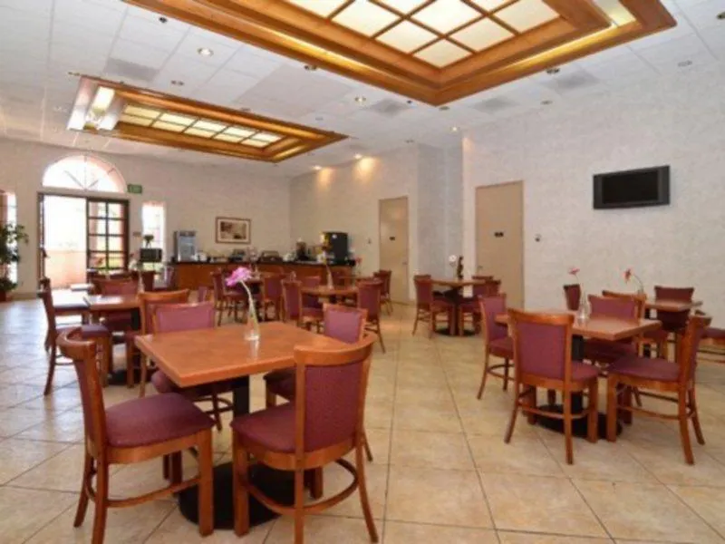 美丽华圣地亚哥舒适套房酒店 圣地亚哥