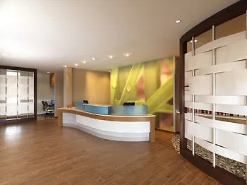 Hotel Springhill By Marriott Mission Valley 3*