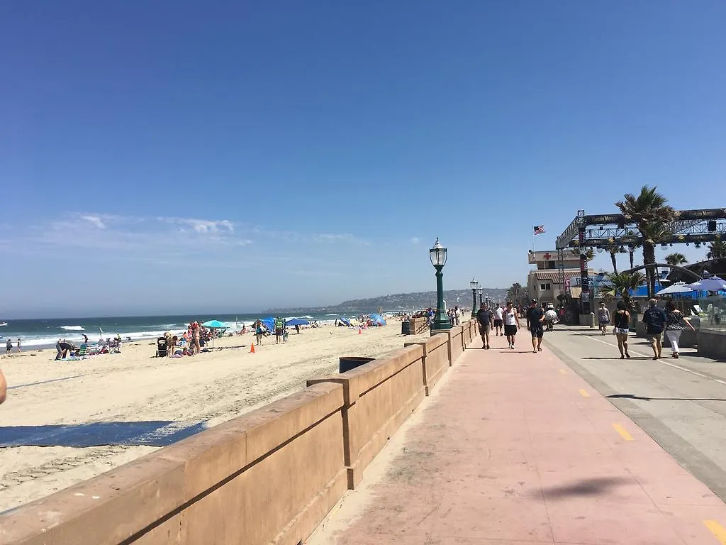 Oceancatcher - Newly Remodeled 3 Bedroom Retreat With Ocean View In The Heart Of Mission Beach, Sleeps 10 * San Diego
