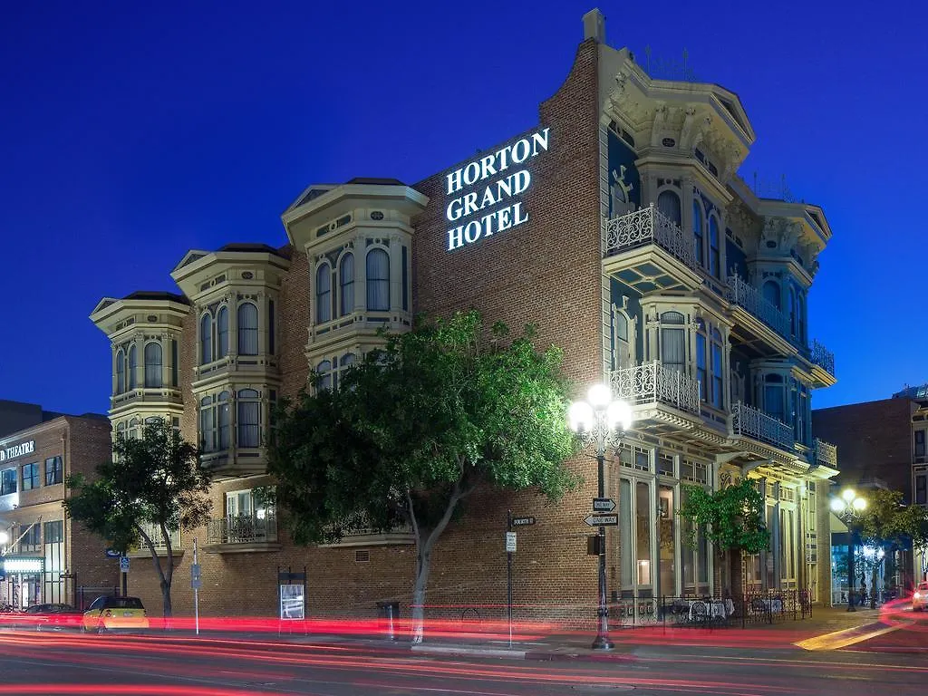 Hotel Horton Grand 4*