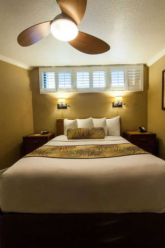 Kona Reef Hotel *