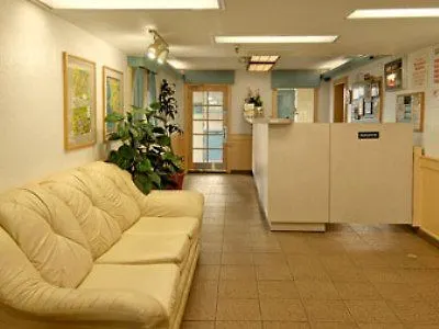 Howard Johnson By Wyndham Circle Otel