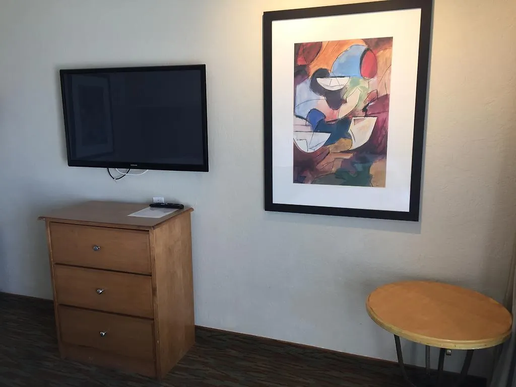 Surfer Hotel 3*