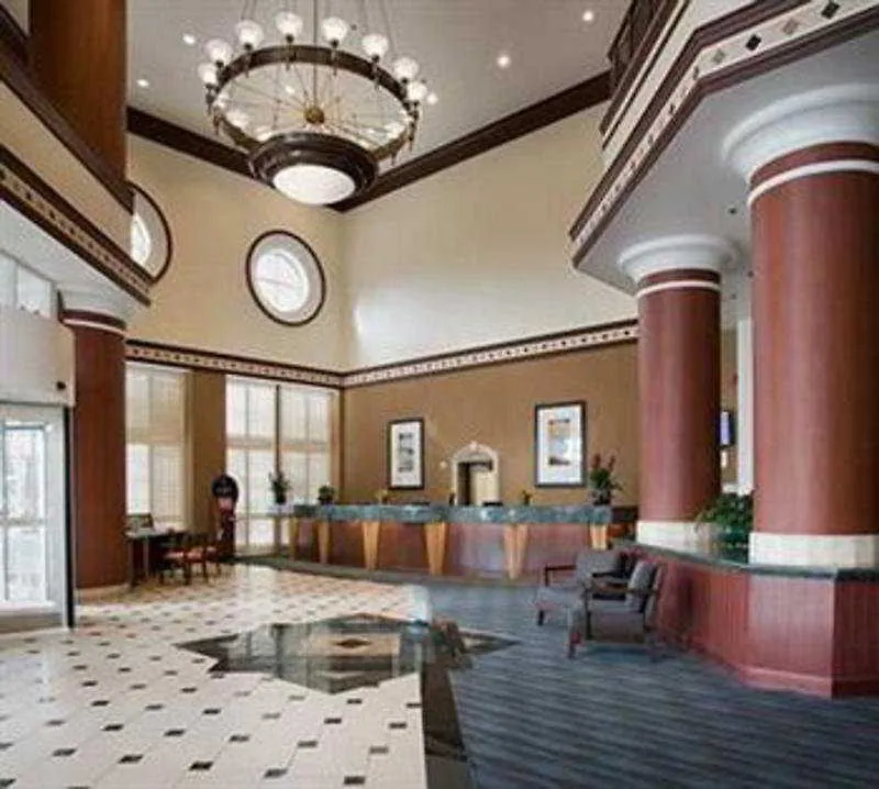 Hotel Embassy By Hilton Bay Downtown 3*