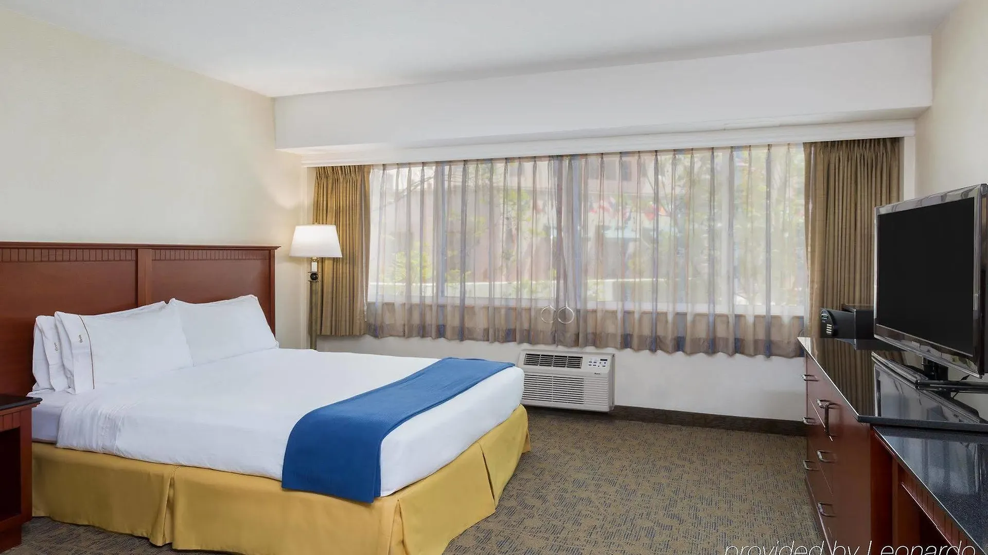 Express - Downtown By Ihg Hotel