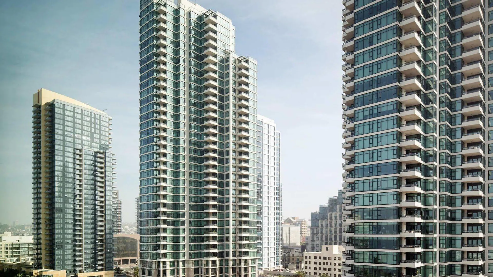 Hotel By Marriott Downtown/bayfront