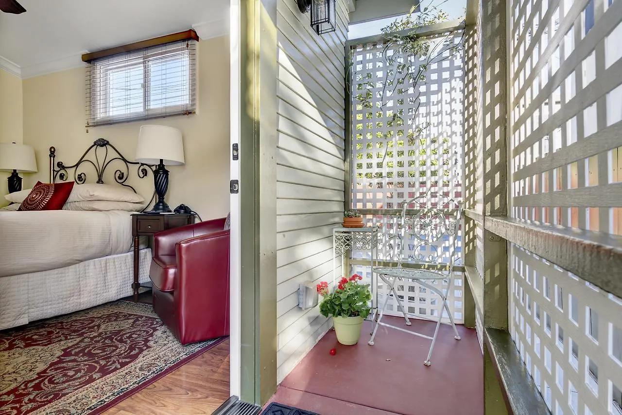Inn Hillcrest House Bed & Breakfast