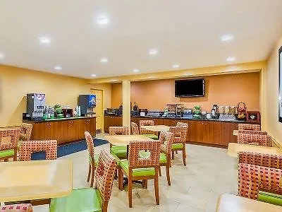 贝斯特韦斯特米拉马尔酒店 酒店 圣地亚哥
