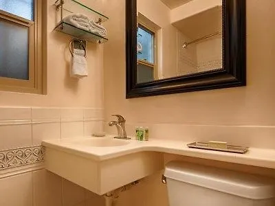 Best Western Downtown 3*