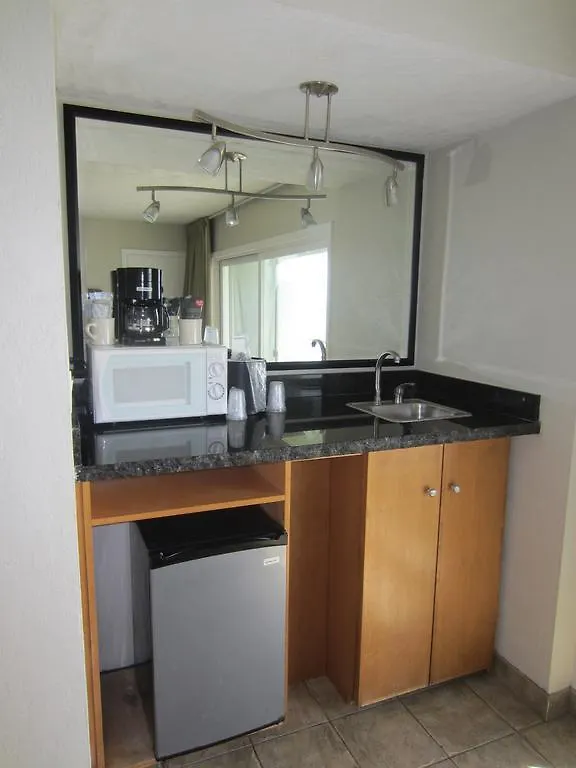 Surfer Hotel 3*