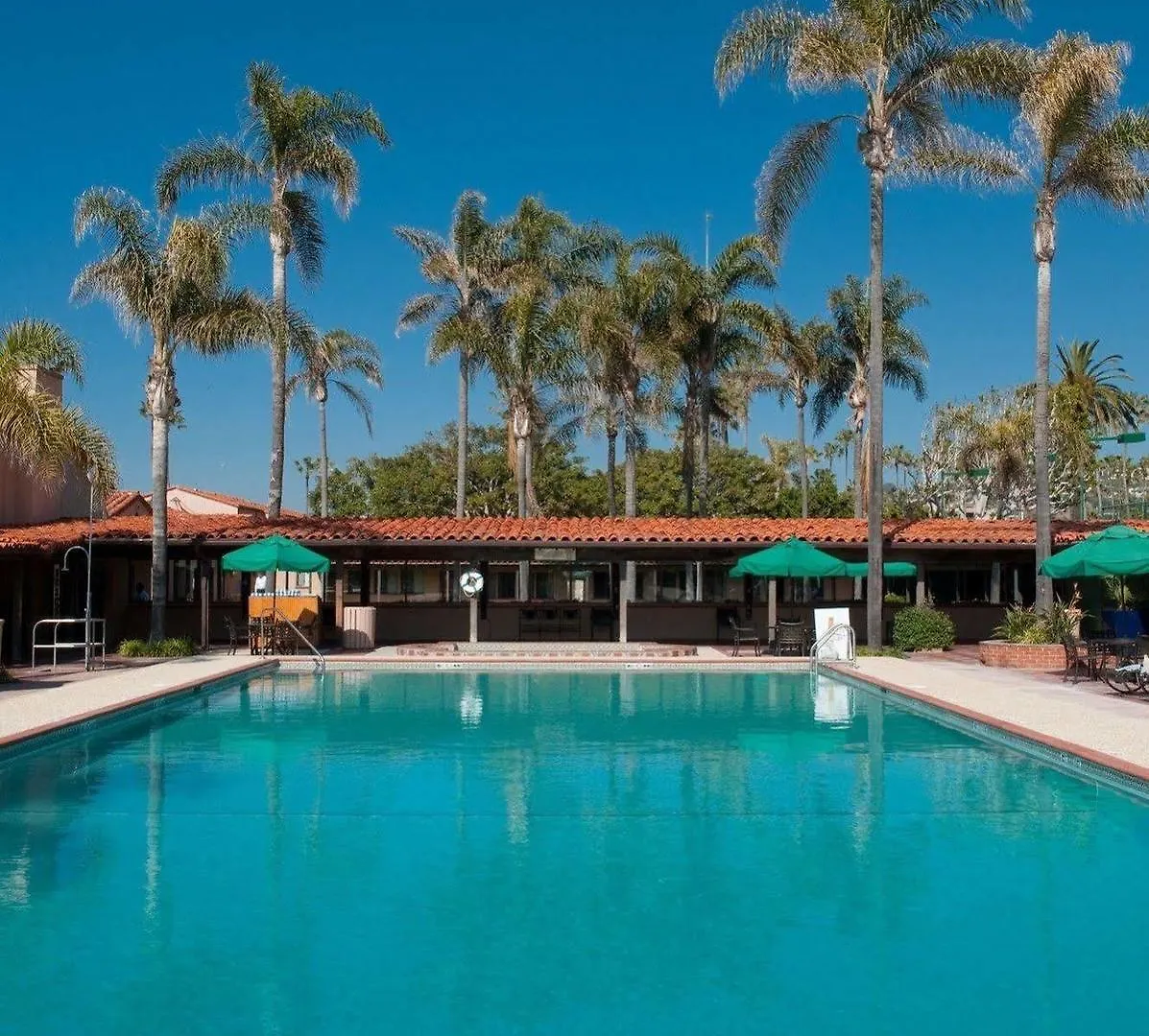 La Jolla & Tennis Club