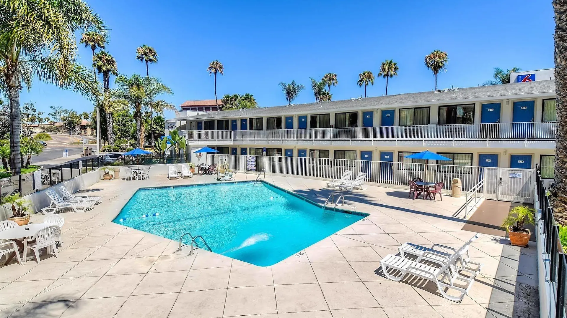 6-san Diego, Ca - Circle - Mission Valley 2*