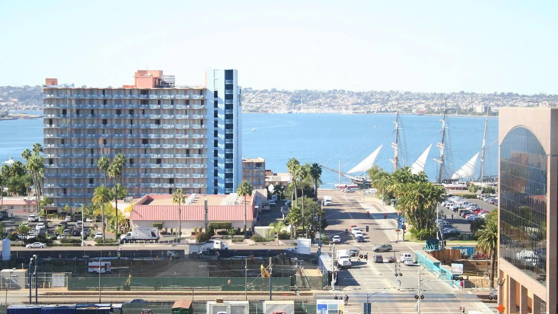 Western Bayside Hotel