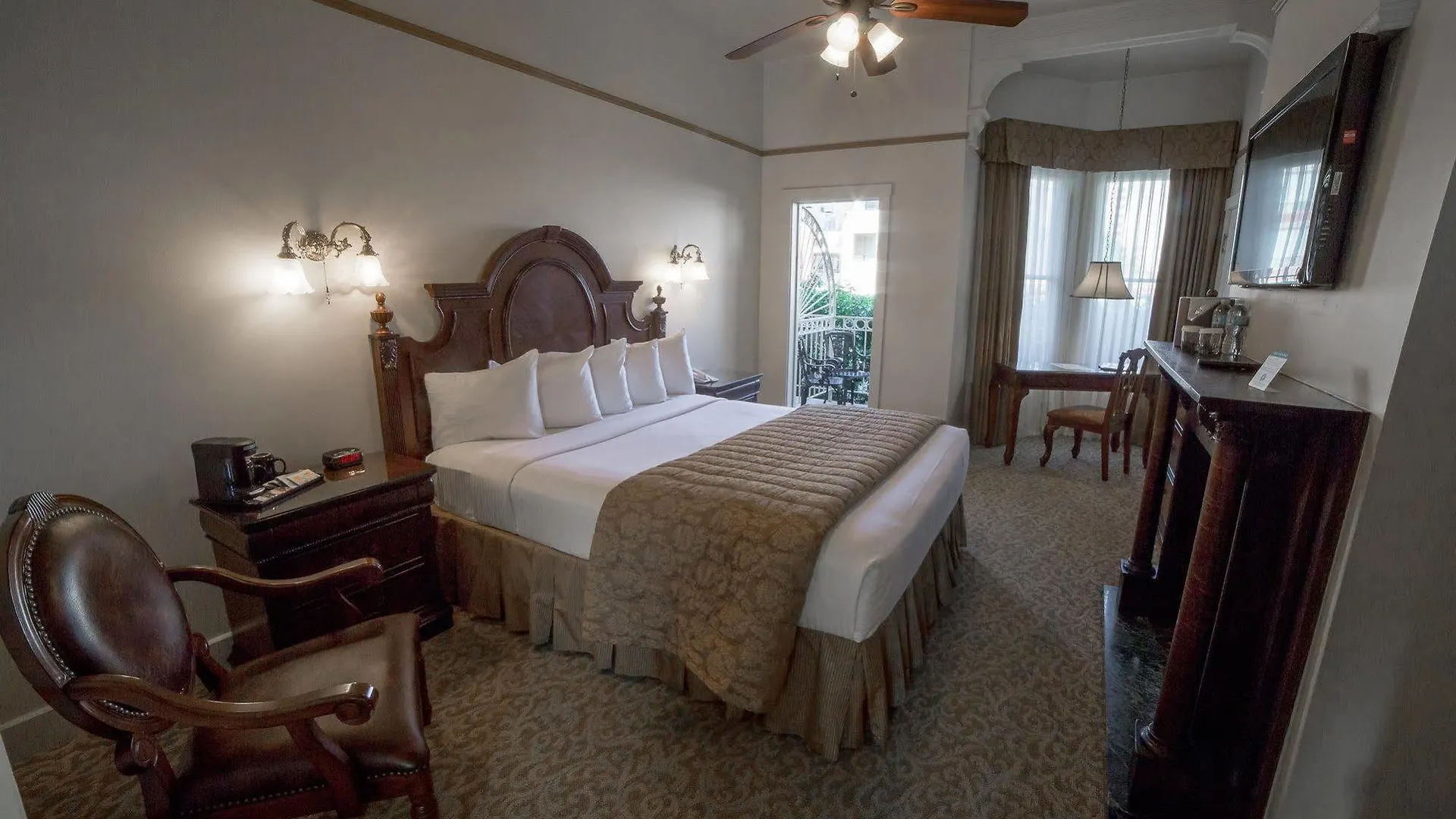 Hotel Horton Grand 4*