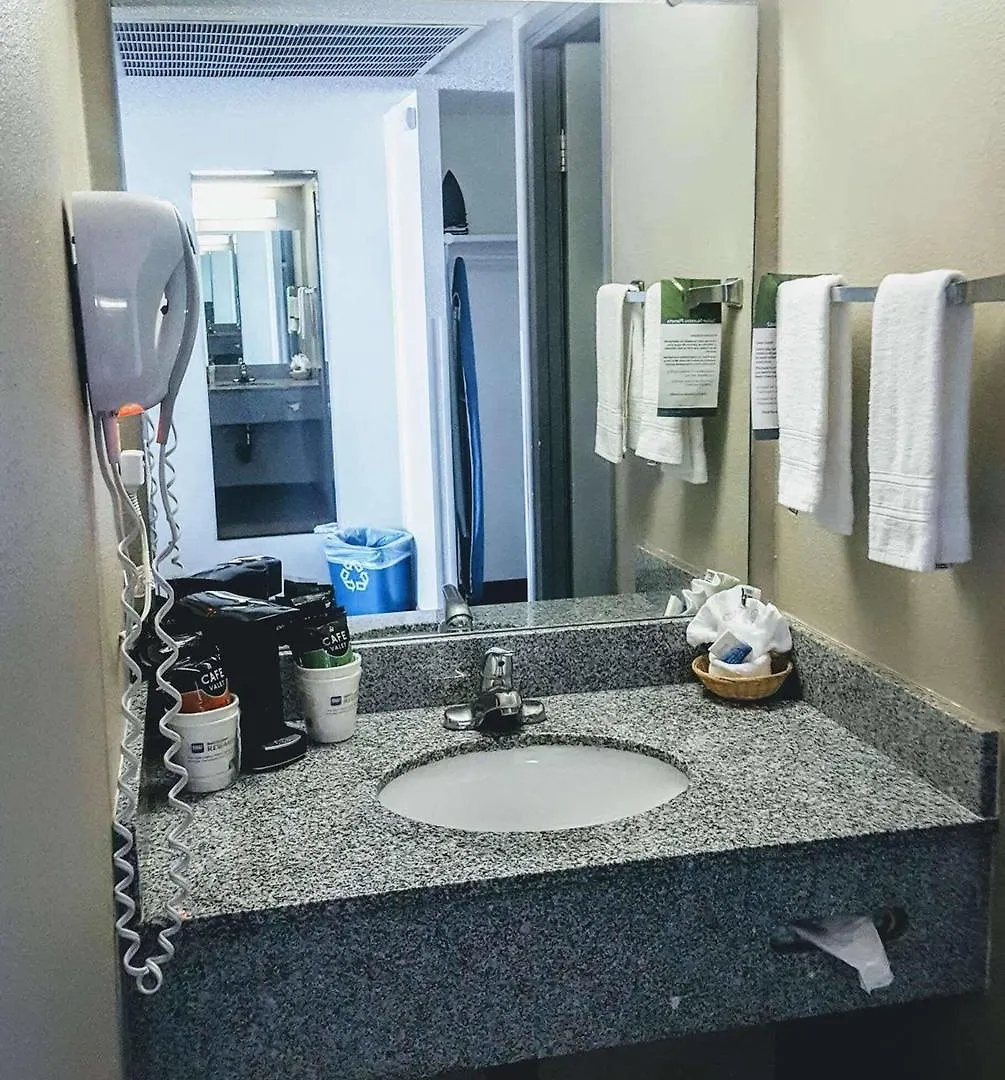 Hotel Western Yacht Harbor 3*