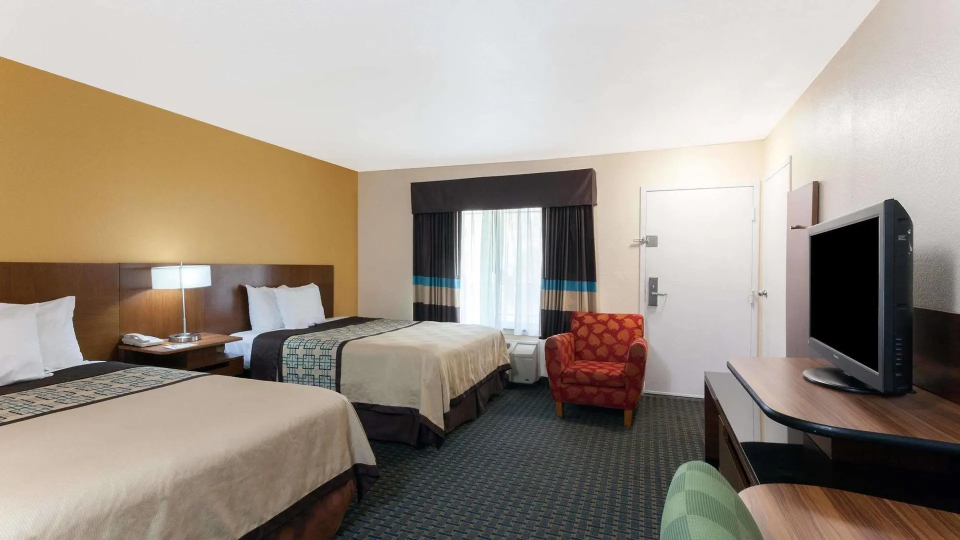Hotel Days By Wyndham Mission Valley-sdsu San Diego