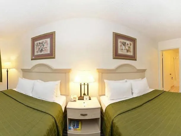 Super 8 By Wyndham Circle Hotel San Diego
