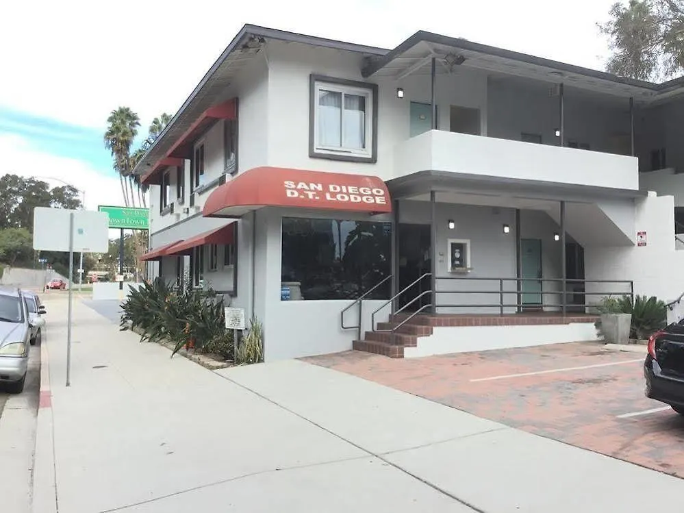 Motel Downtown 2*