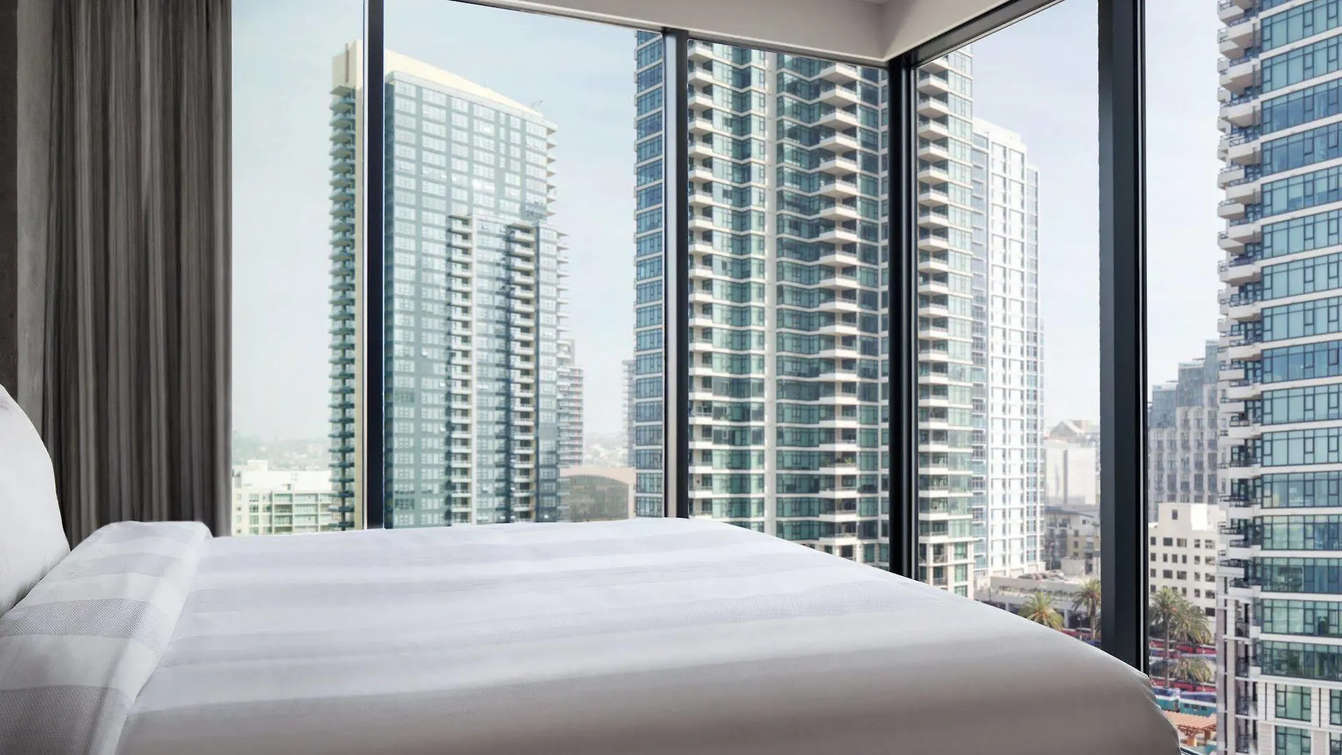 By Marriott Downtown/bayfront Hotel