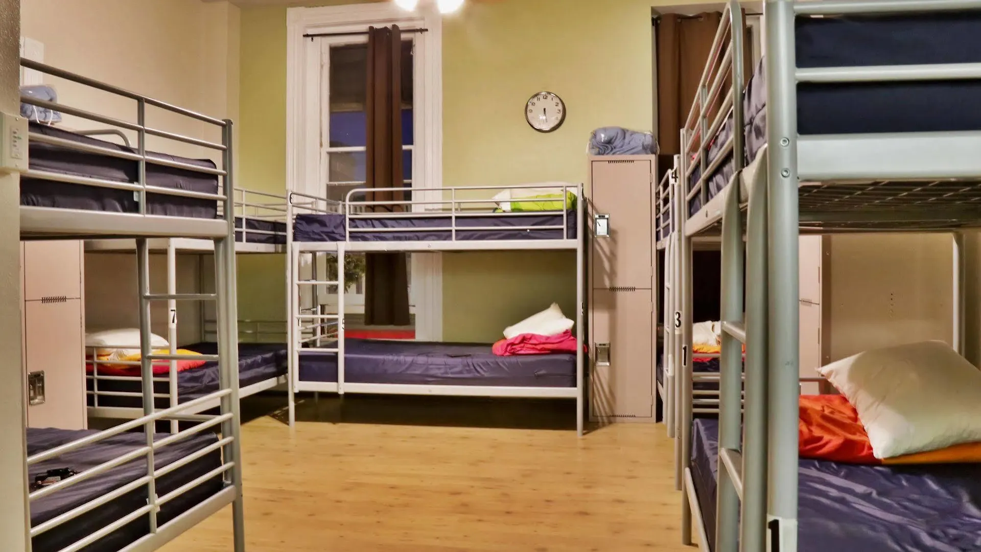 Hi San Diego Downtown Hostel *