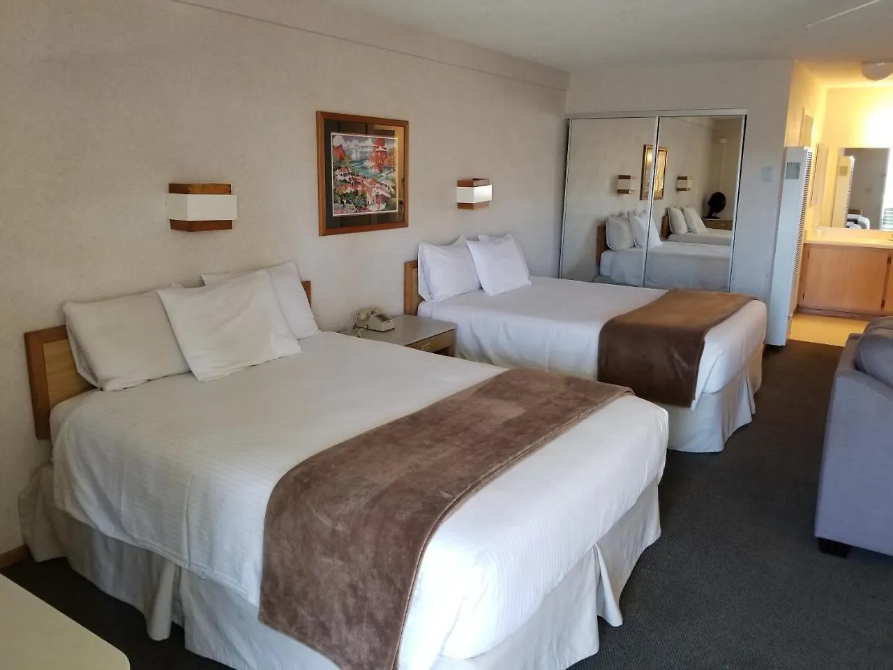Hotell The 3*