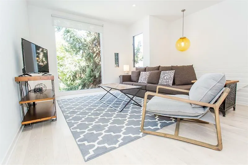 Vibrant 2br In Downtown Sd By Sonder