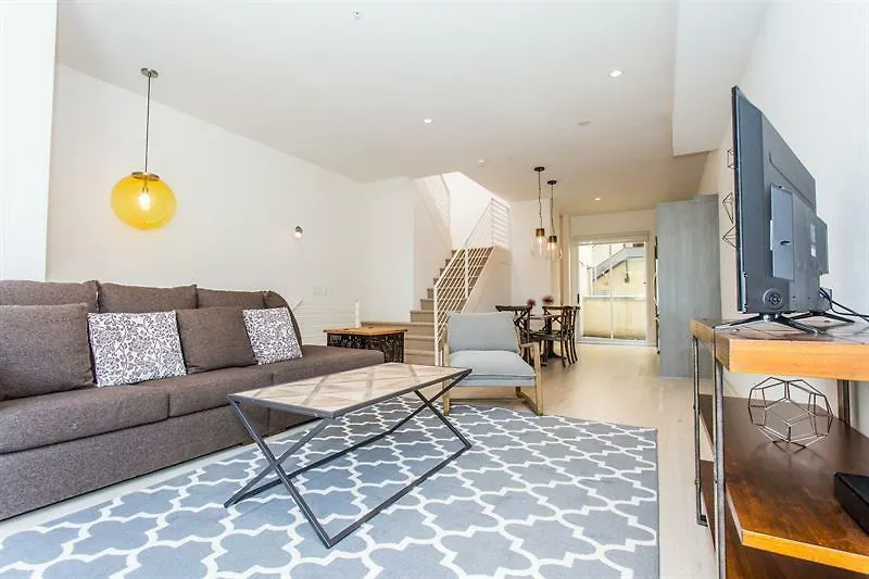 Vibrant 2br In Downtown Sd By Sonder