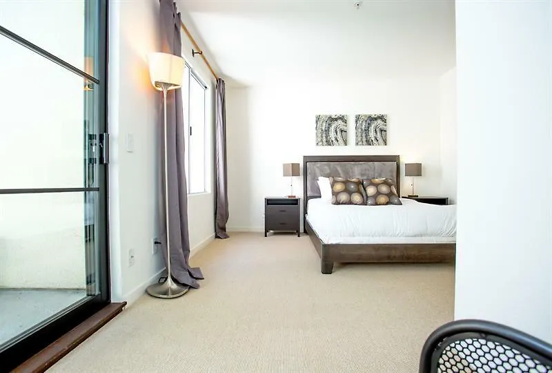 Vibrant 2br In Downtown Sd By Sonder Daire San Diego