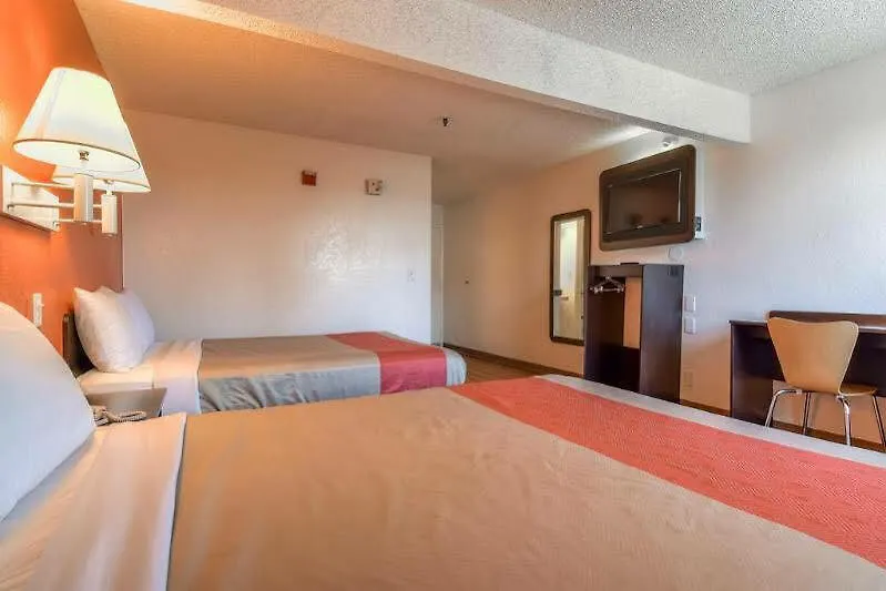 Hotel 6-san Diego, Ca - Circle - Mission Valley San Diego