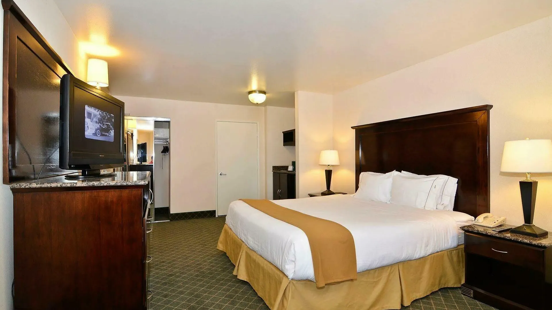 Holiday Express Mira Mesa By Ihg Hotel