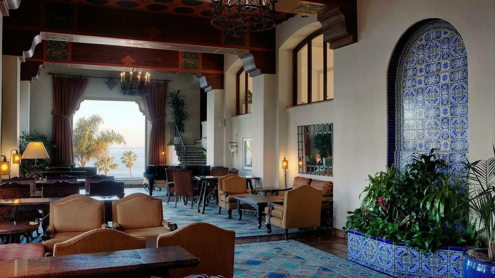 Otel La Valencia 4*