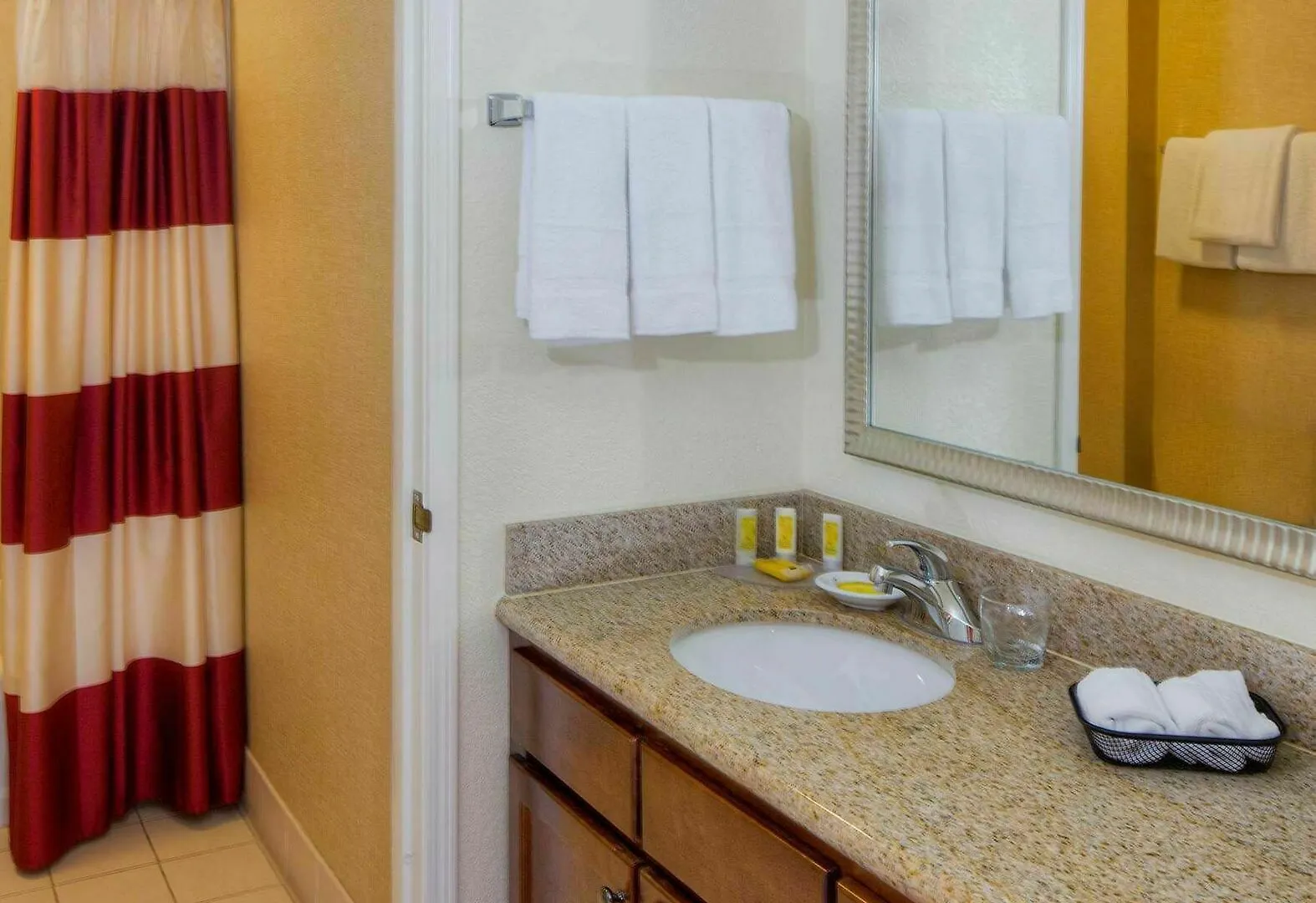 Otel Rancho Bernardo Scripps Poway 3*