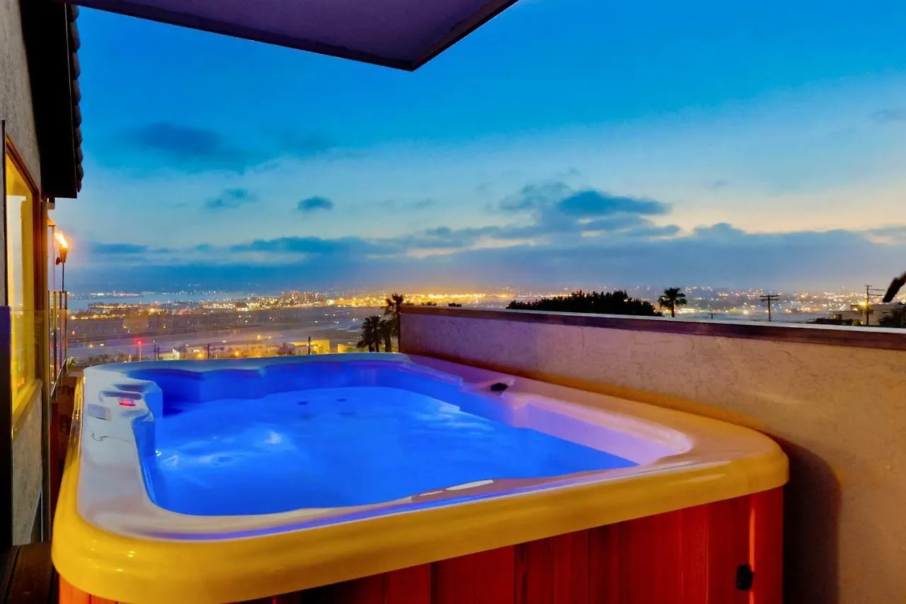 Incredible Hilltop Luxury Bay View Retreat