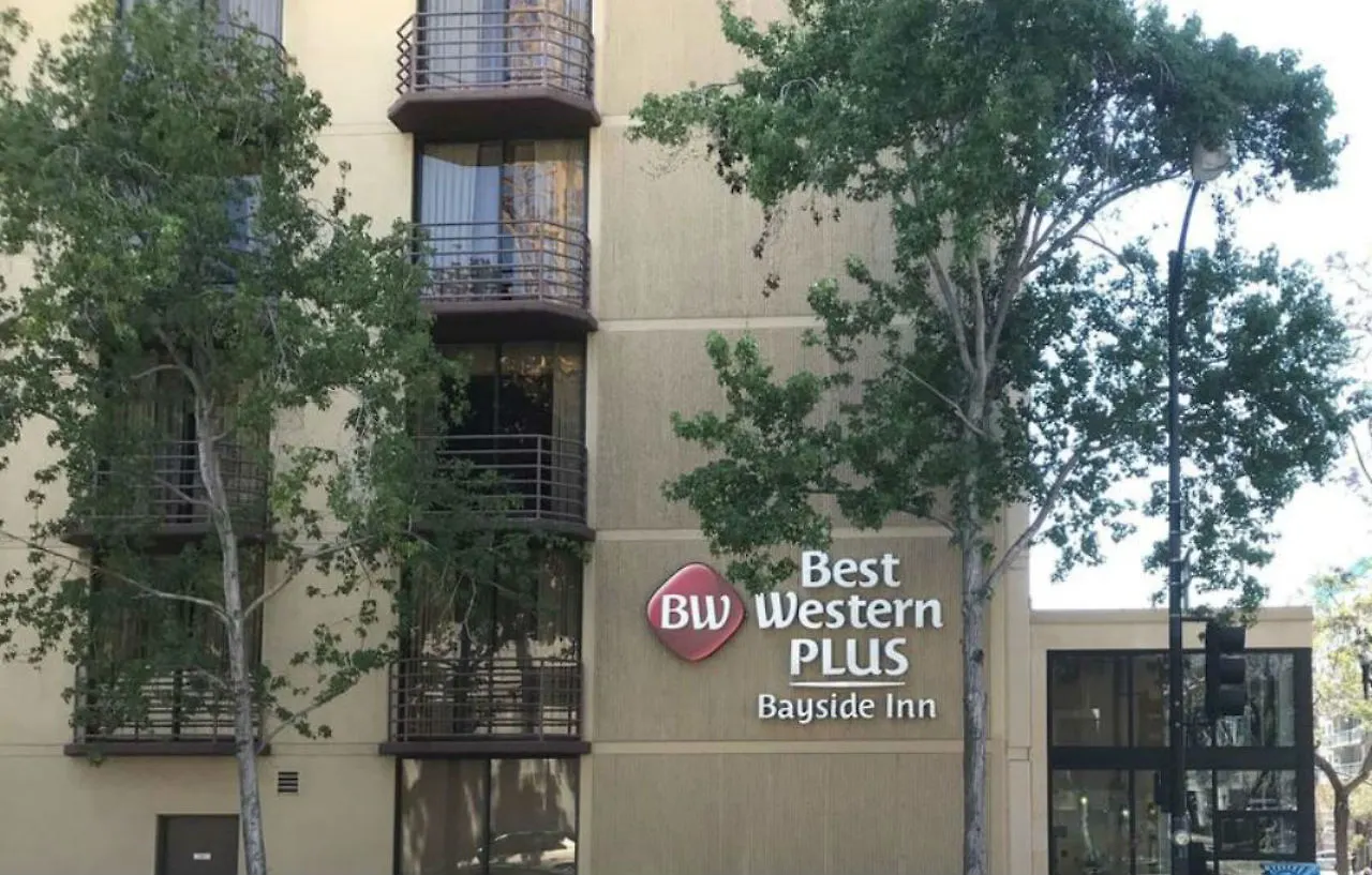 Western Bayside Hotel