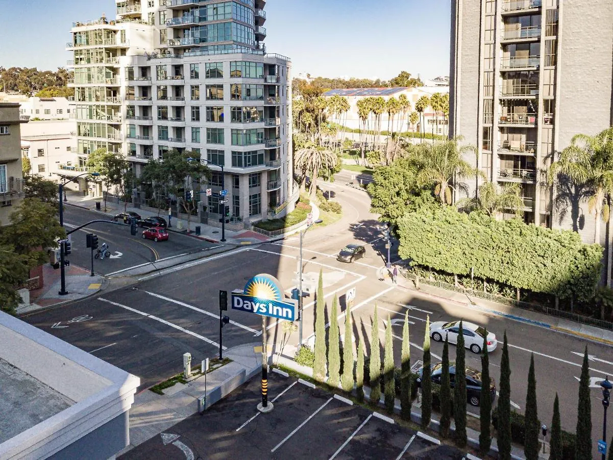 Days By Wyndham San Diego/downtown/convention Center Hotel 2*