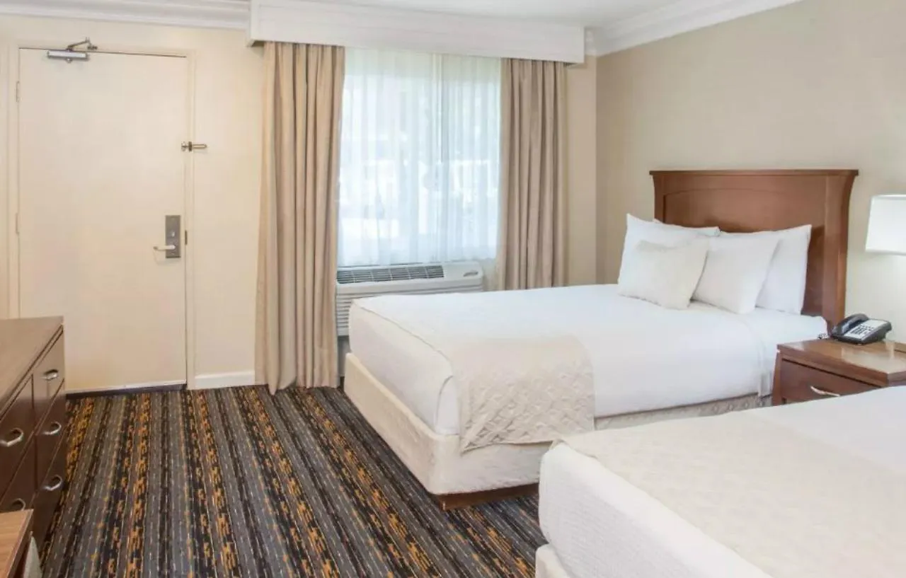 Days By Wyndham Circle 3* San Diego