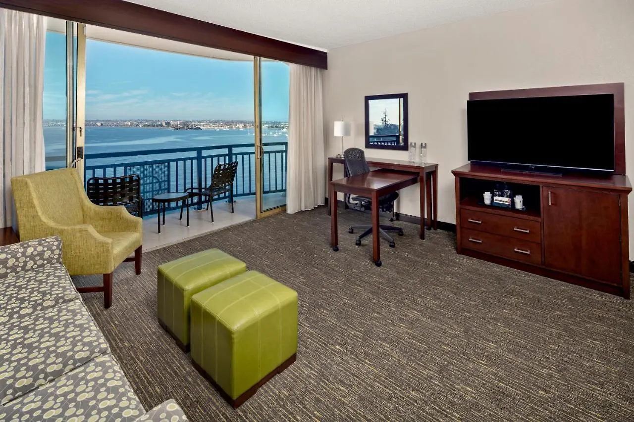 Wyndham Bayside Szálloda 3*